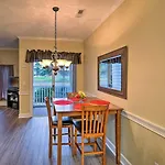Charming Condo On Myrtlewood Golf Course With Pool!