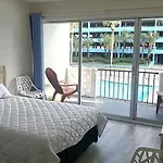 Wave Rider Resort Across From Ocean Front