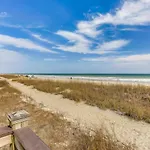 Hosteeva Oceanview Condo At Meridian Plaza