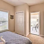 Golfers Paradise In Myrtle Beach With Balcony!