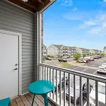 Viagem Prime Location 2Br With Balcony, Gym & Pool