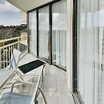 Home Away From Home! Bright Condo Amenities