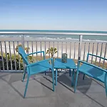 3Br Oceanfront Condo In The Heart Of Myrtle Beach!