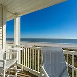 Charming Ocean-View Condo At Ocean Pier 3