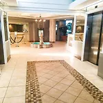 Coral Beach 816