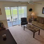 2Nd Floor Condo Sleeps 4 1 Bed 1 Bath Waterway Village 1E