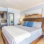 Modern Oceanfront King Suite Sand Dunes 2834