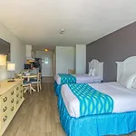 Sea Mist Resort 51205 Double Beds Full Kitchen!