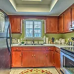 North Myrtle Beach Home With Patio - Walk To Beach!