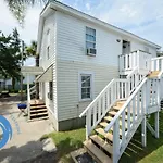 1St Floor Main Street Cottage
