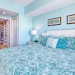 Coconut Grove 203