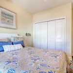 Coconut Grove 203