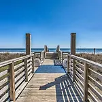 N Myrtle Beach Townhome With Upscale Amenities