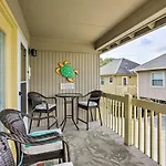 Dog-Friendly Coastal Cottage 3-Min Walk To Beach