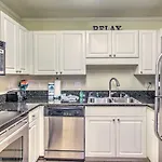 Myrtle Beach Condo With Pool Access!
