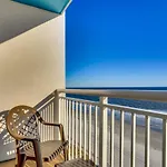 Towers On The Grove Condo