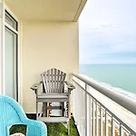 Condo With 2 Pools And Hot Tub In North Myrtle Beach!