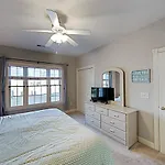 Magnolia North #203