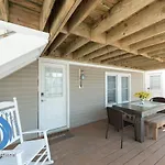 Cg Cottage Down