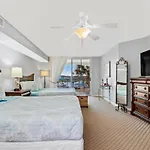 Yacht Club Villas 1302