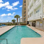 Bright And Sunny Condo With Stunning Oceanfront