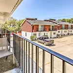 Charming Myrtle Beach Townhome Walk To Beach