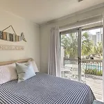 Myrtle Beach Abode With Seasonal Pool And Lake View!