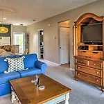 Sunny Coastal Condo About 1 Mi To N Myrtle Beach!