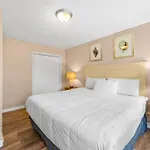 Bright Duplex 2Br Walking Distance From The Beach