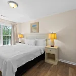 Bright Duplex 2Br Walking Distance From The Beach