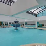 *Oceanview & New* Queen Beds*Pools Galore*Cool Retro Vibe*M21