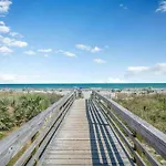 *Ocean View Beauty*King Bed*Rooftop Pool*Beach*Hot Tubs*M123