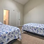Golf Colony Condo Less Than 2 Mi To Surfside Beach!