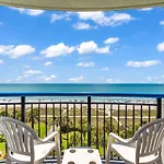 Boardwalk Resort Beachfront Condo By Hosteeva