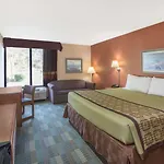 Days Inn By Wyndham Myrtle Beach