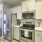 Lovely Myrtle Beach Condo With Community Pool!