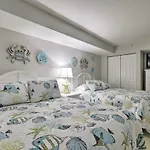 Luxury Oceanfront Condo With Resort Amenities!