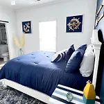 Walk To The Beach-Sleeps 10 And Golfcart