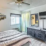 Myrtle Beach Condo With Balcony Walk To Beach!