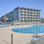 South Myrtle Condo With Balcony - Walk To The Beach!