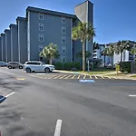 South Myrtle Condo With Balcony - Walk To The Beach!