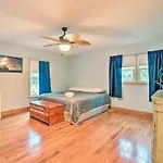 Spacious Home Walk To Beach And Entertainment!