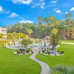Spacious 2 Bed 2 Bath Golf Course Condo - Perfect For 6-8 Guests! Magnolia North Unit 201