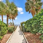 Ocean Forest Plaza Luxury Getaway
