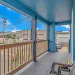 125 Atlantic Avenue Unit I - Pet Friendly! Walk To The Beach And Pier! 1Br -1Ba - Sleeps 2-4 Guests!