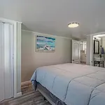 Immaculate Lower Level Apartment With Putting Green And Pool! Pet Friendly! 3 Bedroom- 2 Bath Unit A