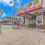 125 Atlantic Avenue Unit D - Pet Friendly! Walk To The Beach And Pier! 1Br -1Ba - Sleeps 2-4 Guests!