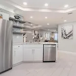 Exquisitely Remodeled 3 Bedroom 3 Bath Ocean View Condo, 908 Margate Condo