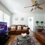 5Br House King Beds Steps To Beach Ideal For Families With Dogs