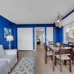 Palms Resort Getaway